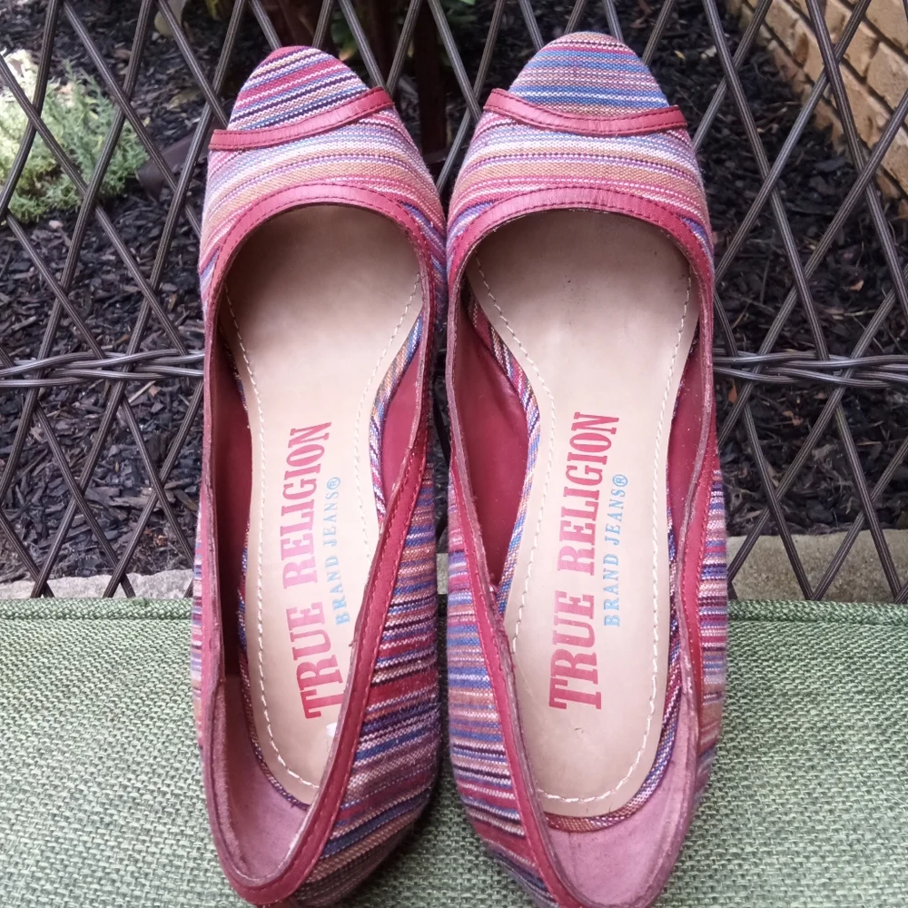 True Religion Regan Retro Striped Peep Toe Wedges